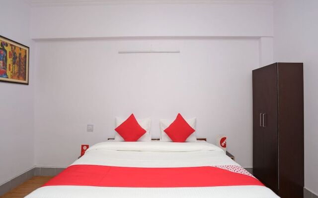 OYO 19898 Royal Paradise