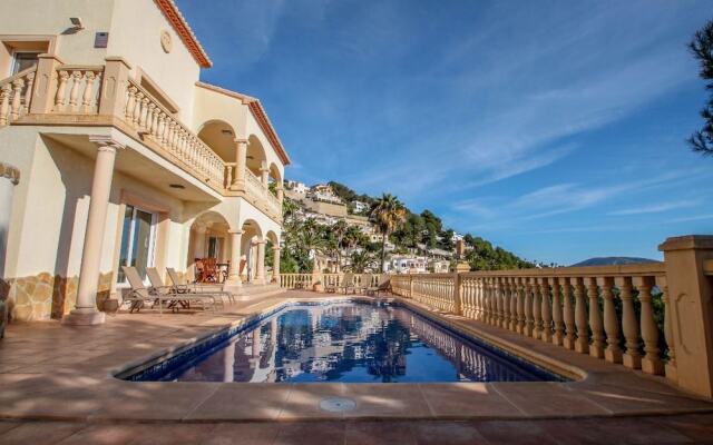 Mimo - sea view villa with private pool in Moraira-Teulada