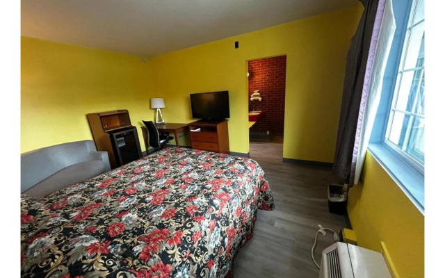 Travelers Inn by OYO Longview Kelso