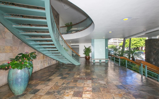 Ilikai Marina Studio City View Condos with Fully Equipped Kitchens & Free Wifi