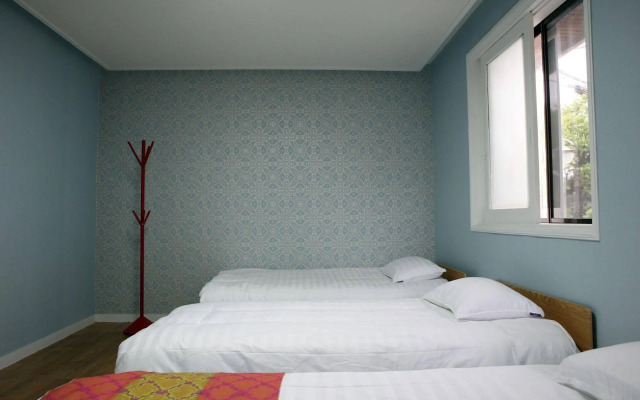 24 Guesthouse Gangnam Center