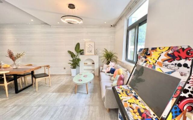 Huasu Flower Homestay