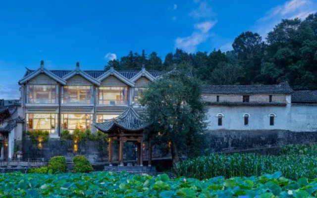 Yunshanshui Hot Spring Panoramic Holiday Hostel