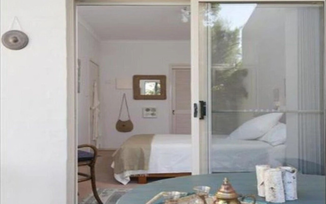 25 12-18 Newth Place Surf Beach