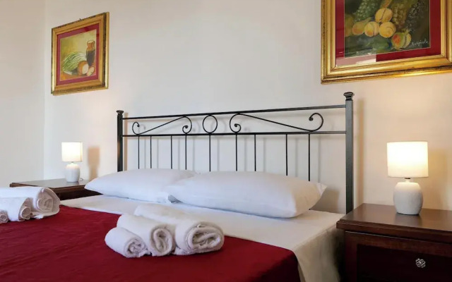 Tenuta Ricco Mono With Pool And Garden