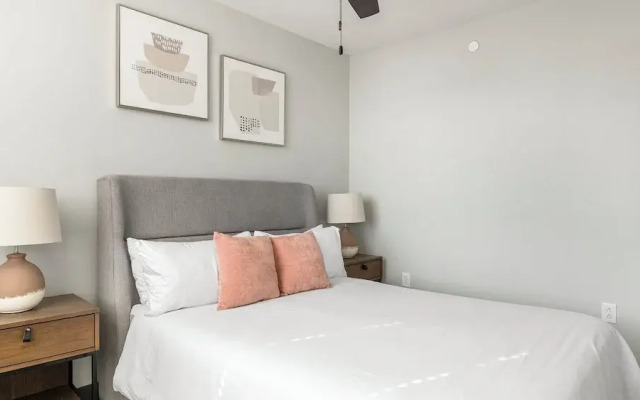 Birmingham Business District Apartments by Landing