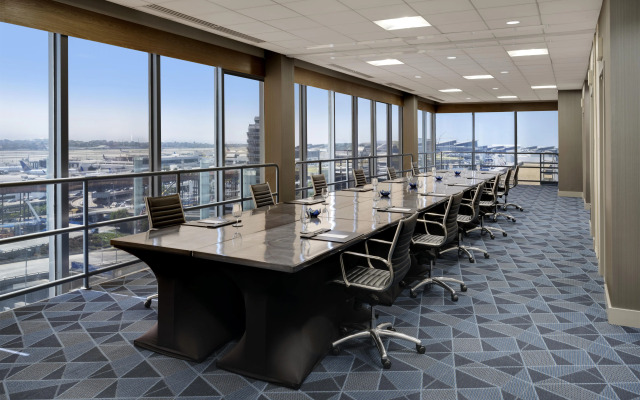 Hyatt Regency Los Angeles International Airport