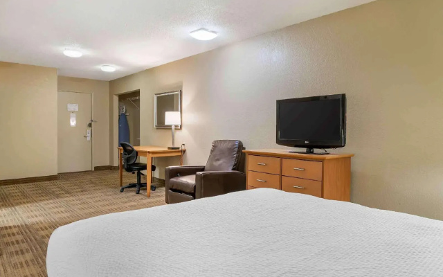 Extended Stay America Detroit Warren