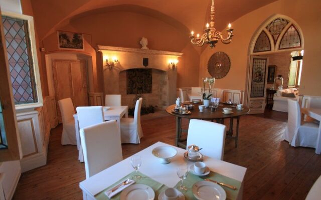Domaine Du Buc, Le Chateau