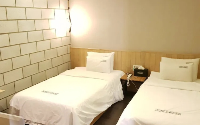 Dwell Hotel