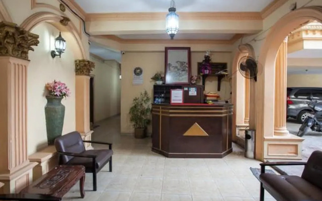 RedDoorz near Ciputra World 2