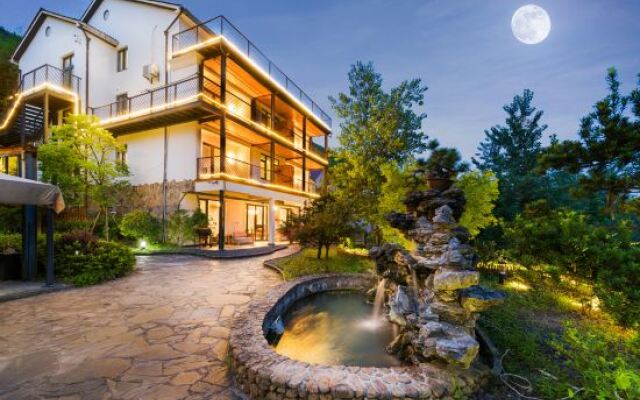 Moganshan maple elegant villa