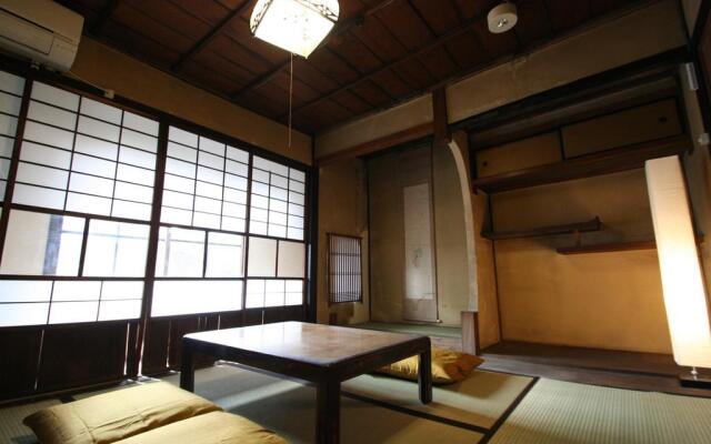 HARUYA Umekoji - Hostel