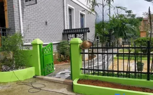 Longjia Quadrangle Inn Homestay