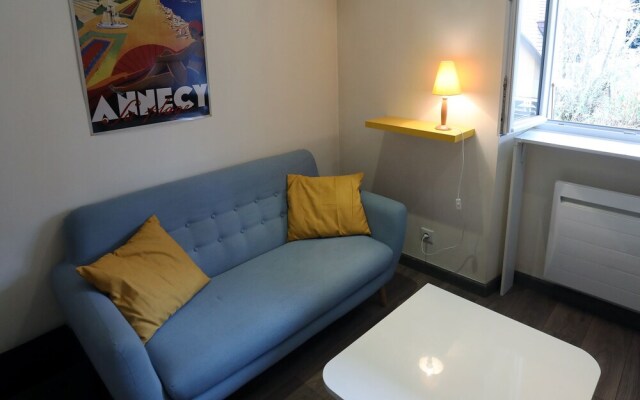 1bd Apartment Right Downtown