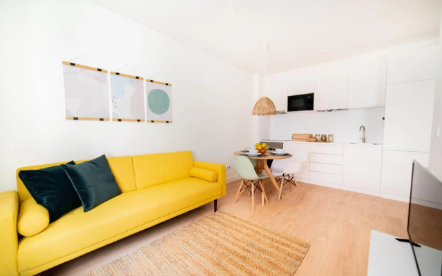 Monsanto Hill House - NO. 565 1D