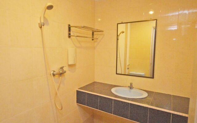 Grand Palace Hotel