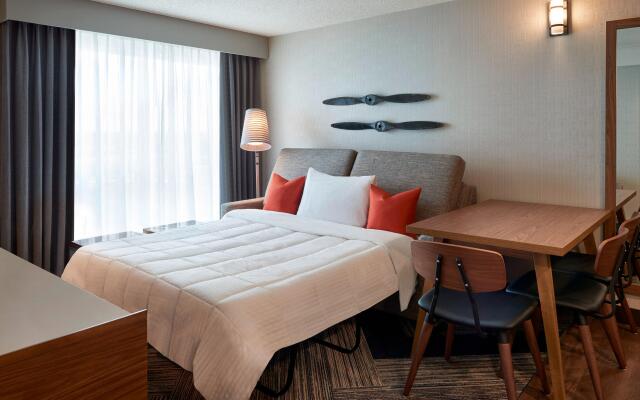 Four Points by Sheraton Toronto Airport East