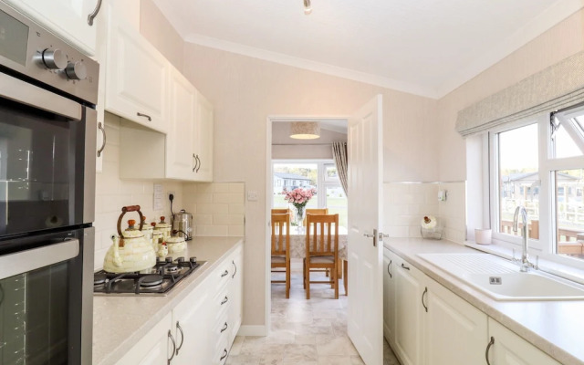 12 Bucklesham Park