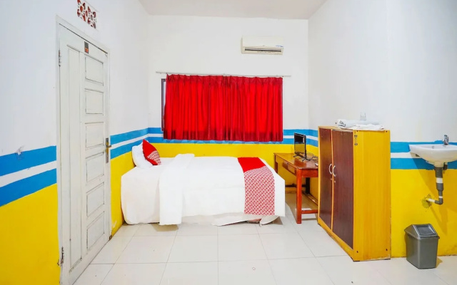 Hotel Perdana Syariah by OYO Rooms