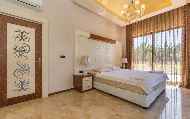 Villa Casa by Villatatilin