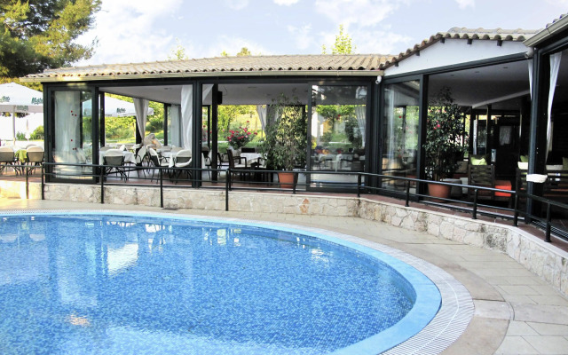 Hotel Lesse