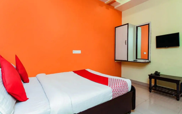 Sindhura Guest House by OYO Rooms