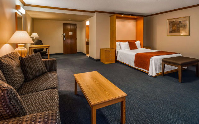 Best Western Plus Guildwood Inn