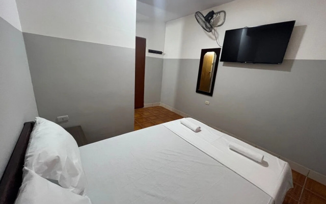 LEO DO-DO Hostal Piura
