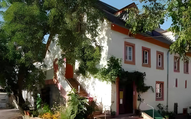 Hotel und Weingut Karlsmühle