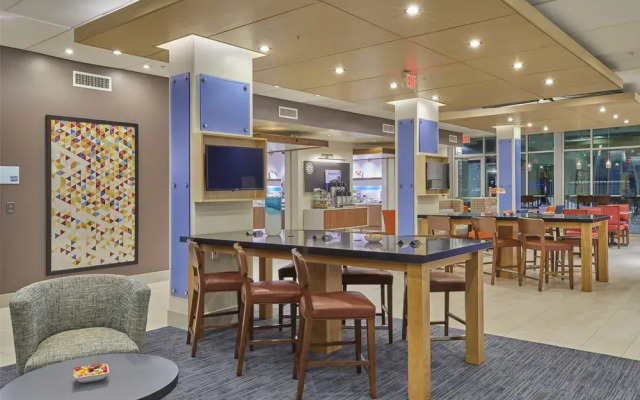 Holiday Inn Express &amp; Suites Hermiston Downtown