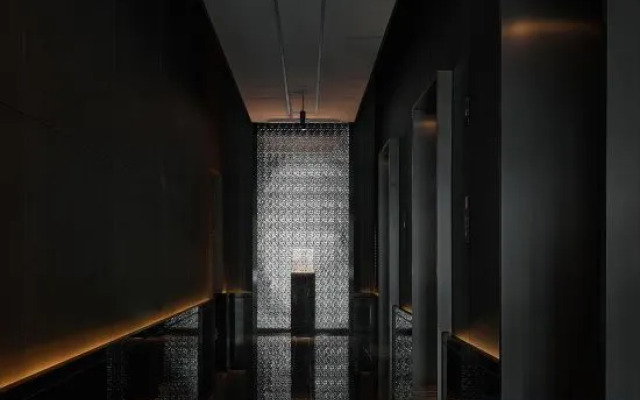 Holz Riez Hotel(Shenyang Yuhongshengjing Hospital Jilihu Street Metro Station)