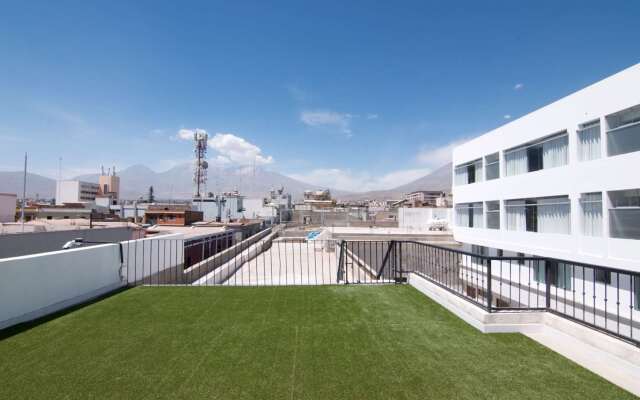 SureStay Plus Hotel by Best Western Tierra Sur Colonial