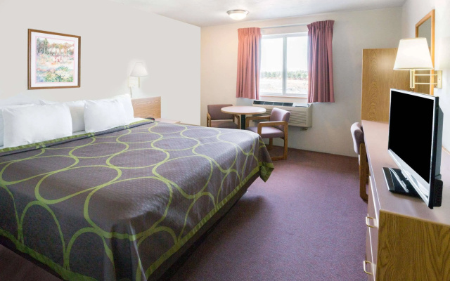 Super 8 Redmond