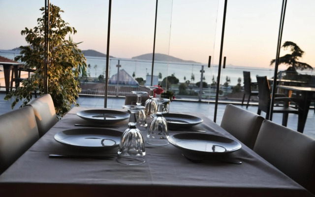 Island Hotel