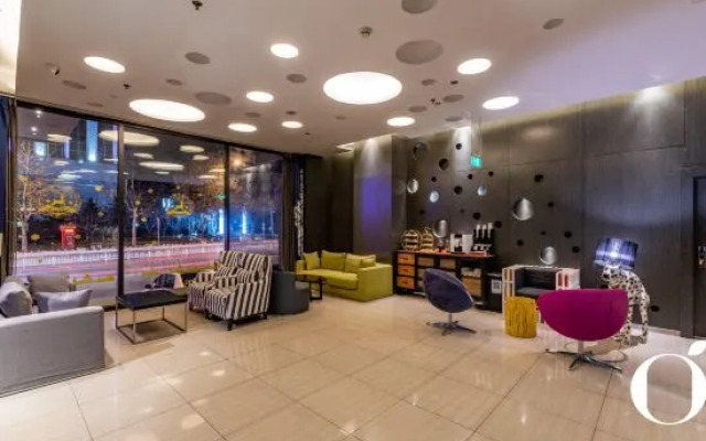 Orange Hotel (Dalian Qingniwaqiao Subway Station)