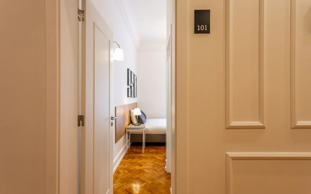 Home Out Rooms & Apartments