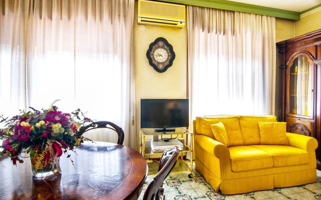 Aurelio&Vaticano Elegant Flat