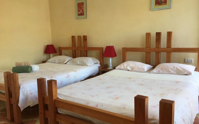 Casa Mercedes y Elvis