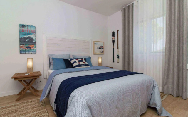 Beach House Apartment by Stay-ici, Algarve Holiday Rental