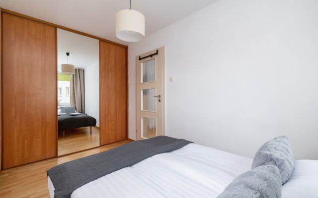 Grey Apartment in Katowice by Renters