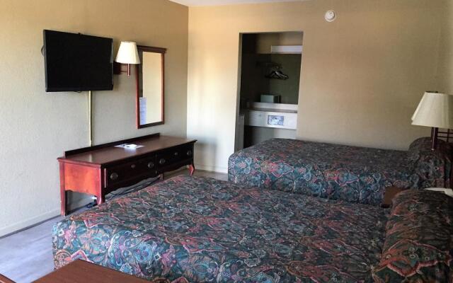 Garden Inn & Suites