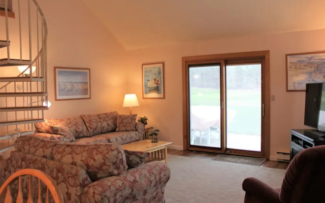 51 Middlecott - 2 Bedroom Condo