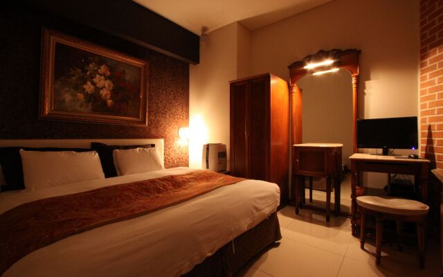 Partyz Hotel