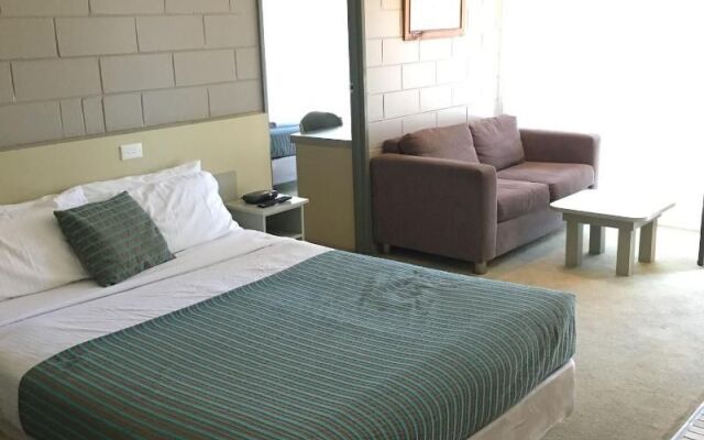 Sandbar Motel