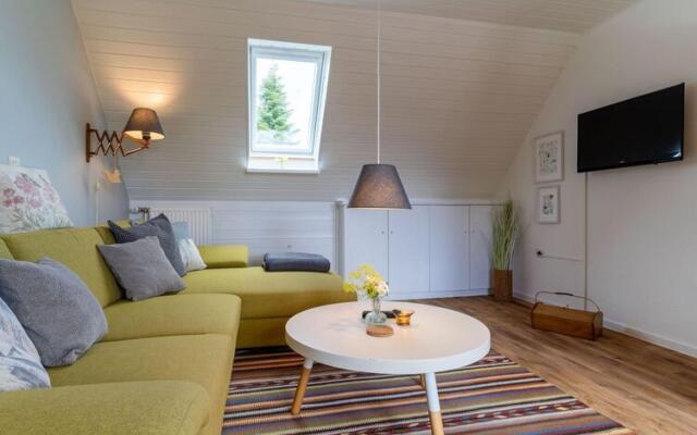 Apartment in Garding With Parking
