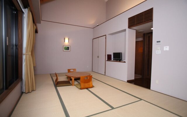 TOYOTA Shirakawa-Go Eco-Institute