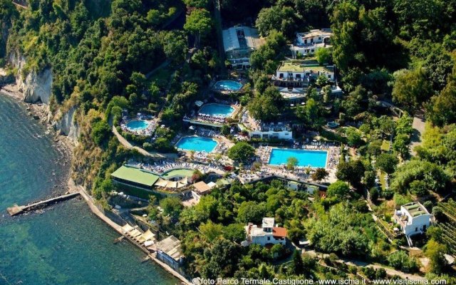 "villa La Favola With sea View"