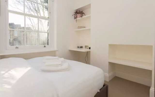 Luxury 3 Bed Town House in Angel