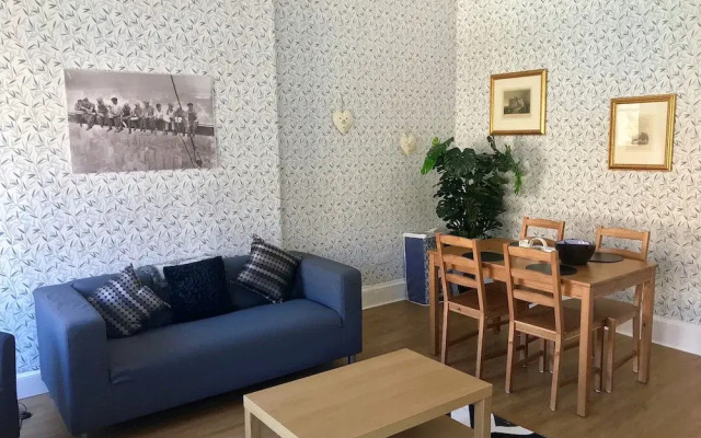 Stunning 3-bed Apartment in Edinburgh